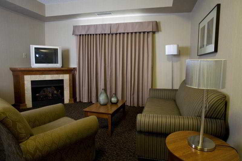 Hotel Heritage & Convention Centre - Brooks