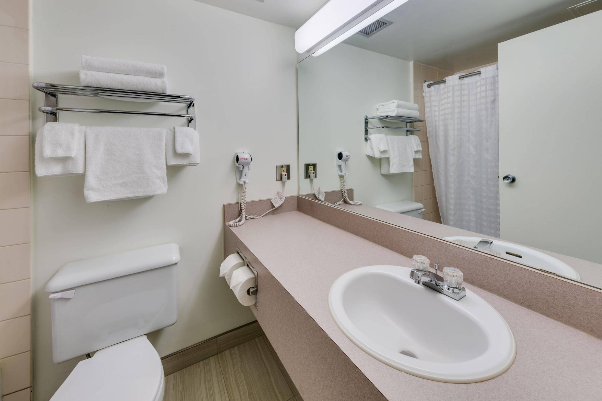 Hotel Heritage & Convention Centre -
