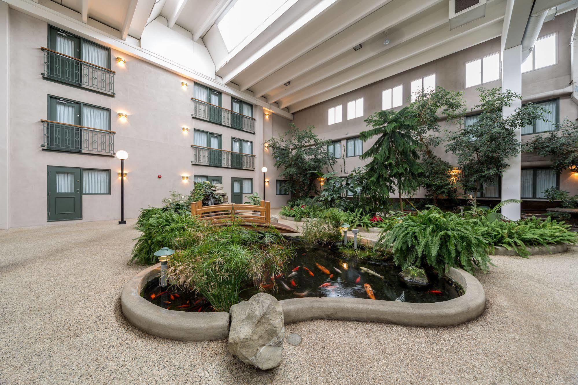Hotel Heritage & Convention Centre - 2*